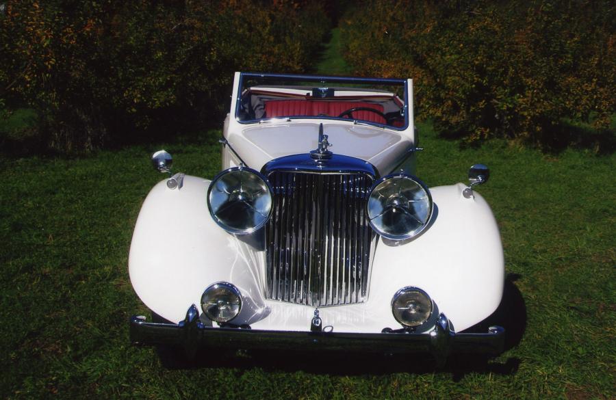  Jaguar 3&frac12;-Litre Mk IV Drophead Coupe 1948 года  (фото 2 из 5)